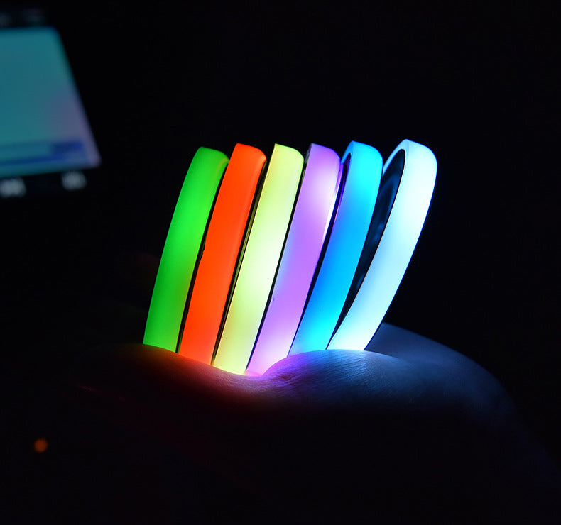 Brillante Coaster Lumínico: Ambiente Vibrante en tu Vehículo